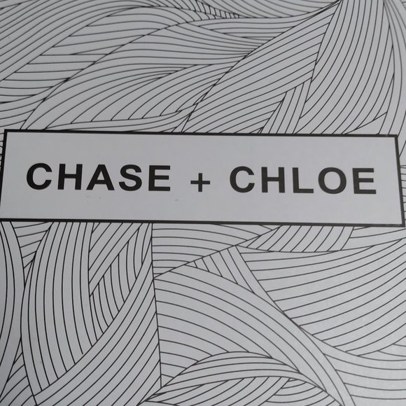 🌟 Chase + Chloe || 3.5"  Kimmy-51 T-Strap Pump - Burgundy/White - Picture 4 of 6